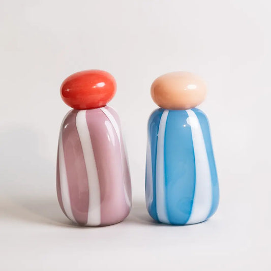 Vase rayé en verre soufflé artisanal, design moderne et original, idéal pour une décoration élégante