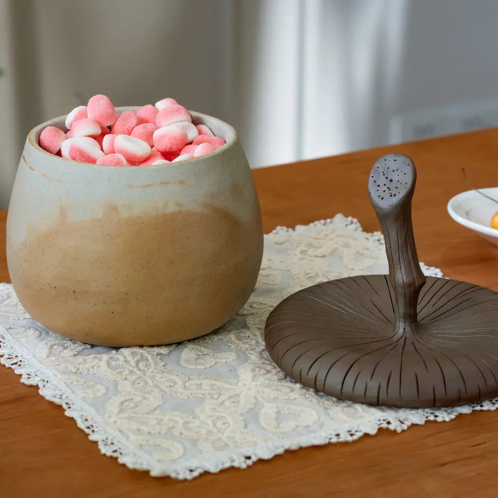 Boîte de rangement Forêt de Noisettes en céramique avec couvercle