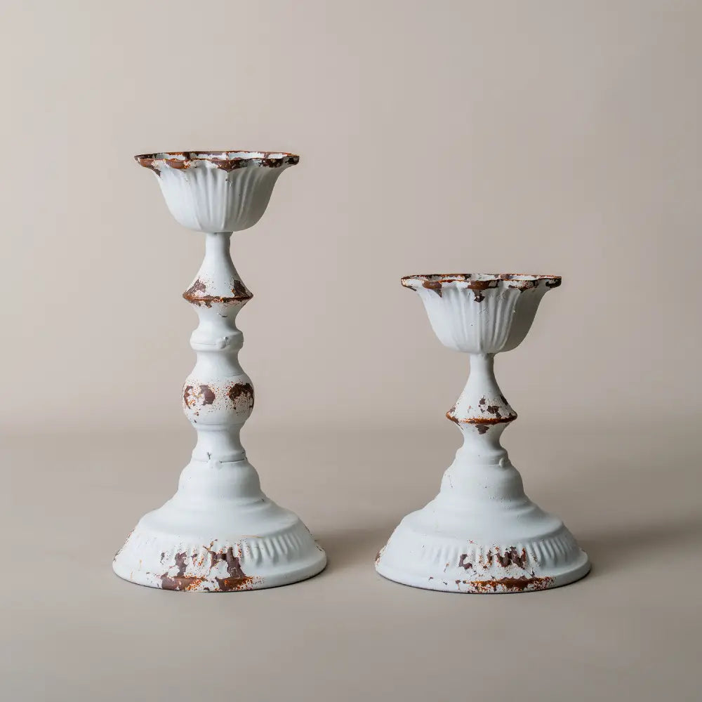 bougeoir blanc en métal vieilli