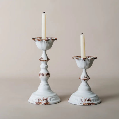 Bougeoir blanc shabby chic avec rebord en forme de fleur