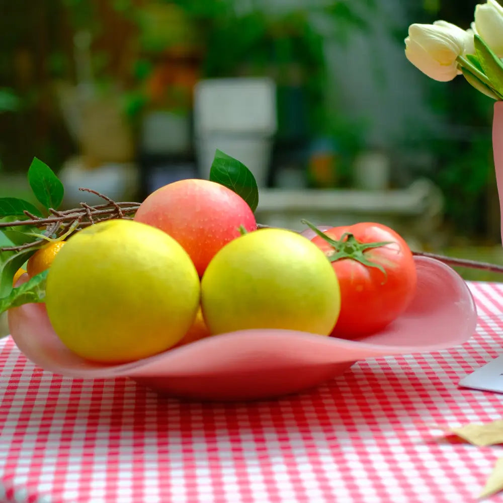 Vase déco design moderne, parfait comme centre de table ou objet d’art.