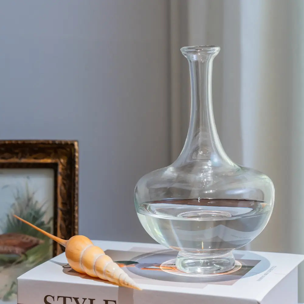 Bouilloire en verre soufflé avec bouchon en coquillage poli