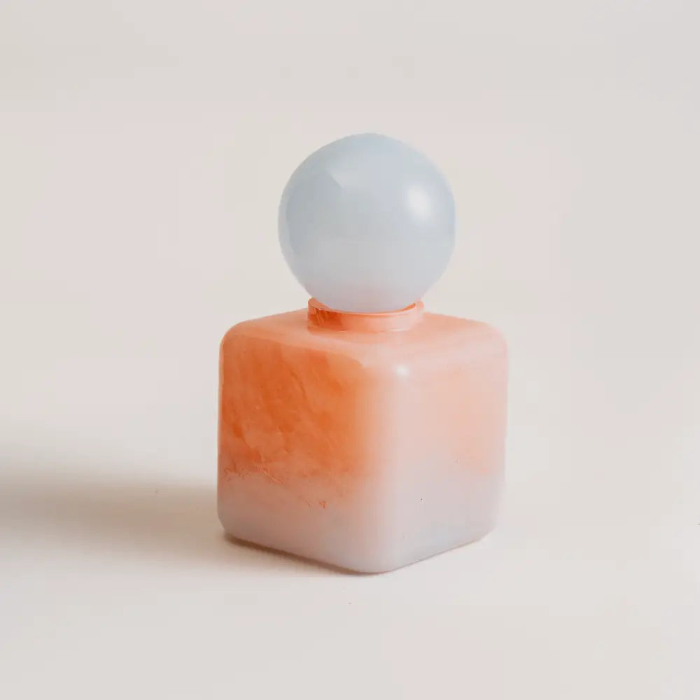 Diffuseur de parfum design en verre soufflé artisanal, idéal