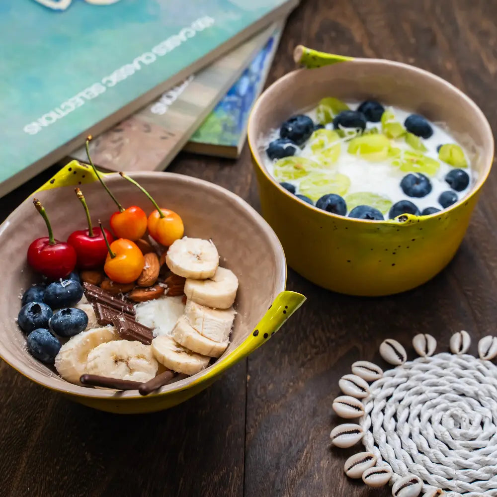 Détail d’un bol banane – vaisselle en céramique faite main