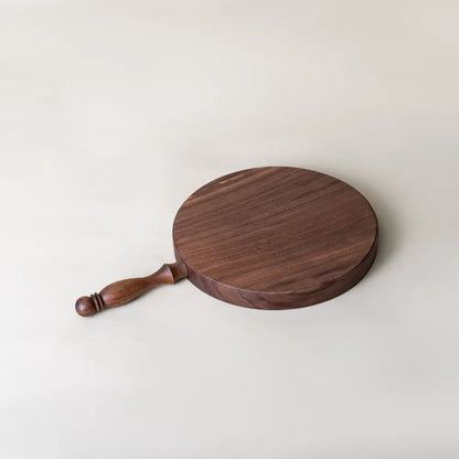 Planche de charcuterie artisanale en bois de noyer noir