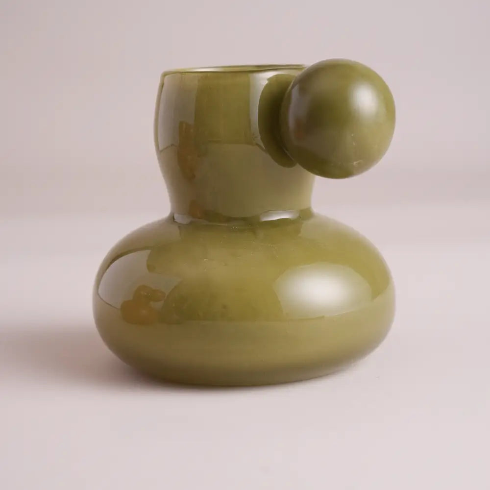 Vase et fleurs miniature en verre coloré olive – Les Nymphes Colorées