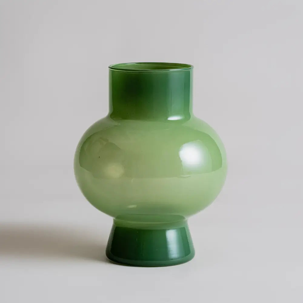 Vase vert Bulle Verte en verre soufflé, version courbe bombée
