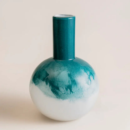 Vase bombé Boreal Drop en verre soufflé bleu dégradé